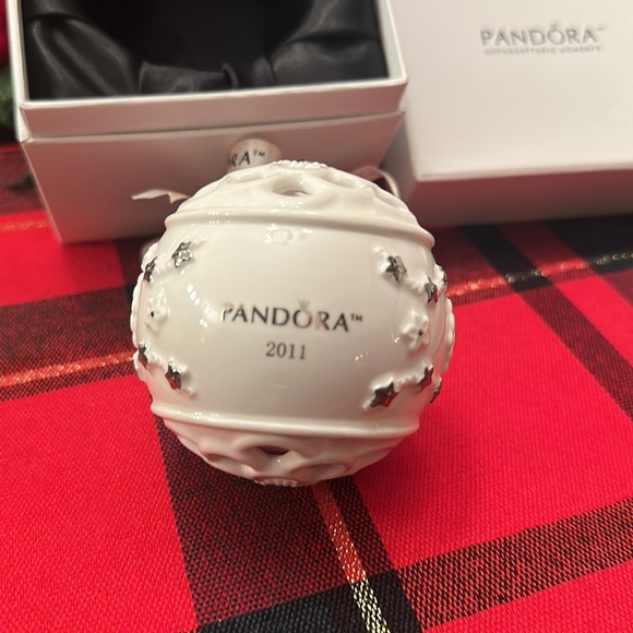 Pandora 2011 Christmas Ornament with white stamped Pandora hanging ribbon. - Picture 2 of 6